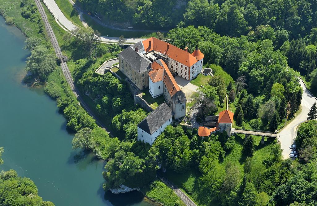 Boutique Hotel Korana Srakovcic Karlovac Exterior photo